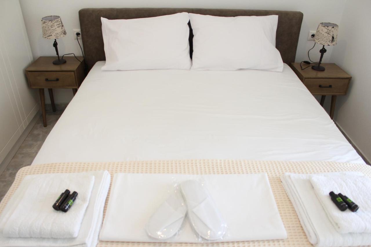 Side Beach Apartment Kavala Esterno foto