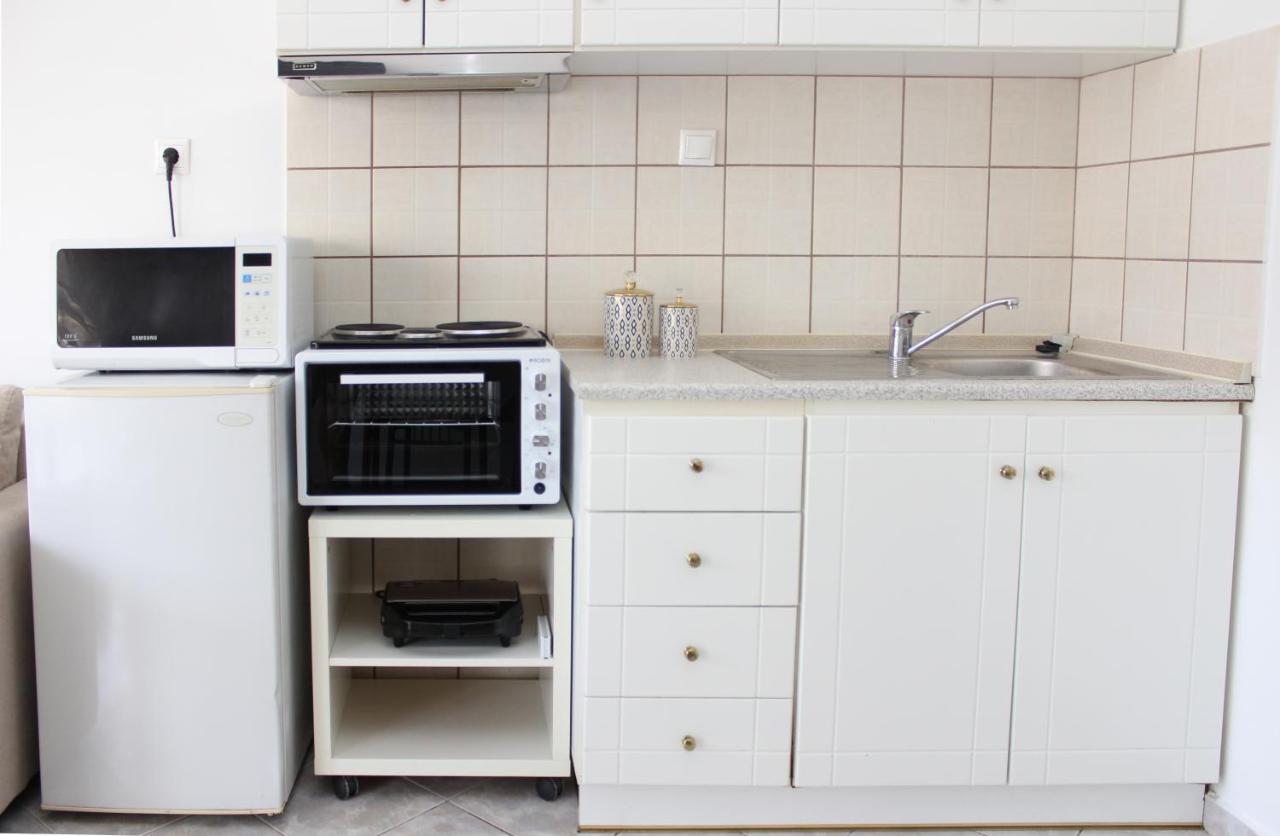 Side Beach Apartment Kavala Esterno foto